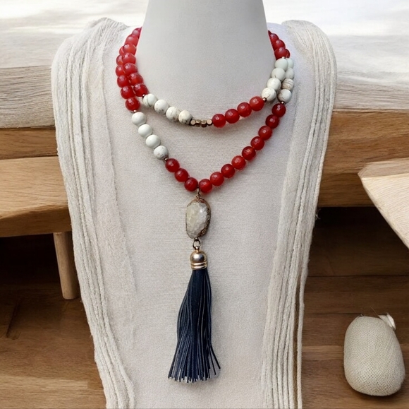 Jewelry - Boho 30" red jade and white howlite turquoise druzy tassel necklace